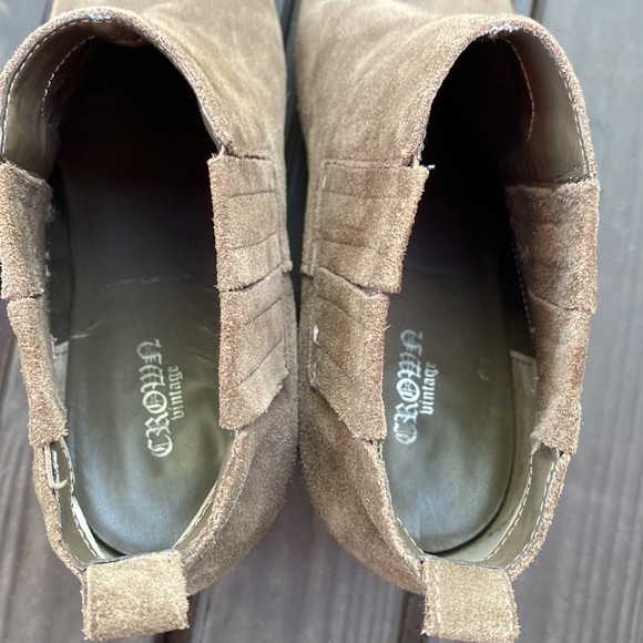 Crown Vintage suede ankle booties - Picture 12 of 13